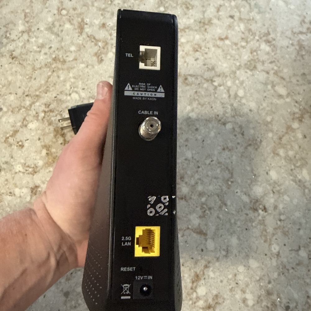 KAON Vm 3000VE Cable Modem Router WiFi - Picture 3 of 8